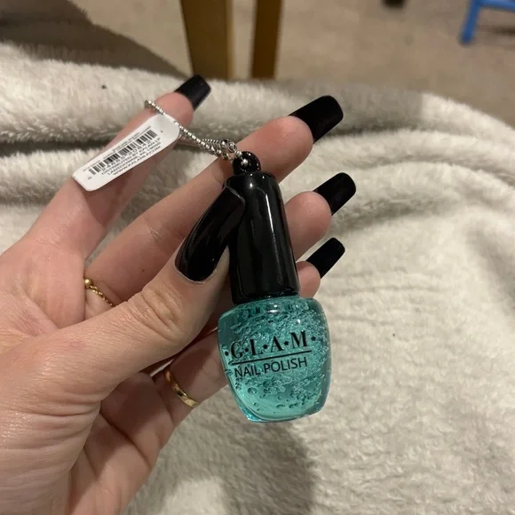 NWT resin nail polish bottle keychain - Picture 1 of 3
